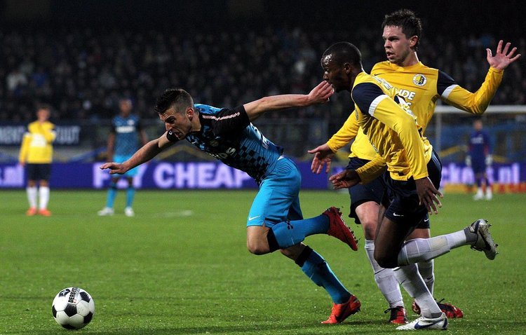 万在选拔国 万在选拔国